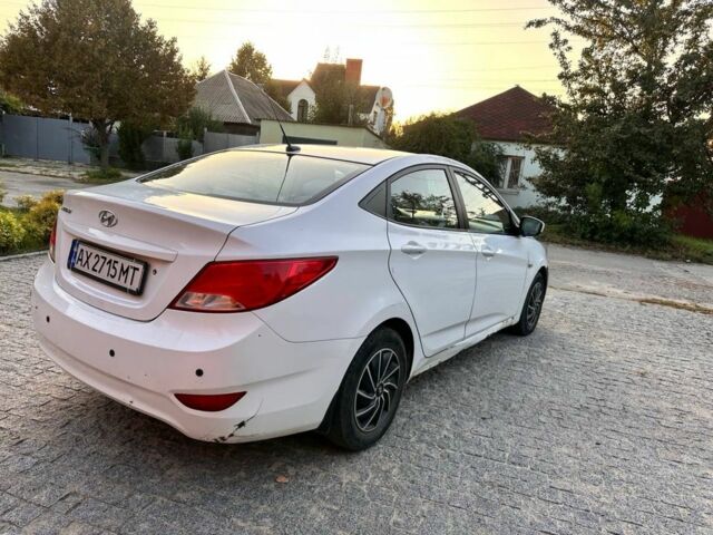 Белый Хендай Акцент, объемом двигателя 1.6 л и пробегом 112 тыс. км за 5700 $, фото 5 на Automoto.ua