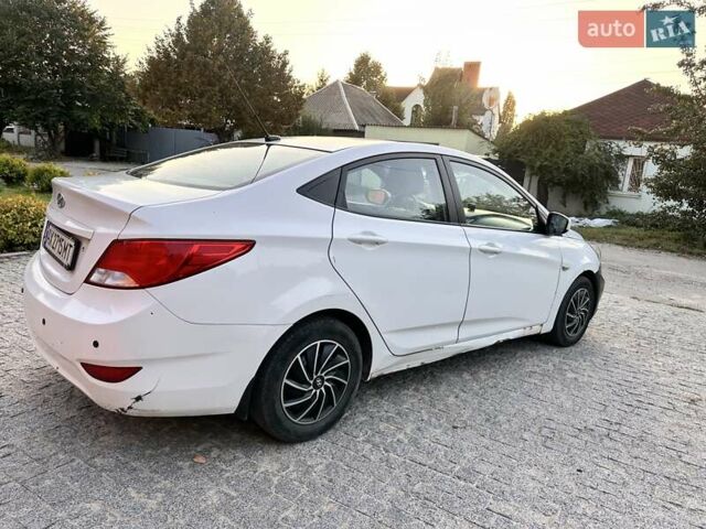 Хендай Акцент 2015 в Харькове на Automoto.ua Белый Хендай Акцент, объемом двигателя 1.6 л и пробегом 107 тыс. км за 5900 $, фото 6 на Automoto.ua