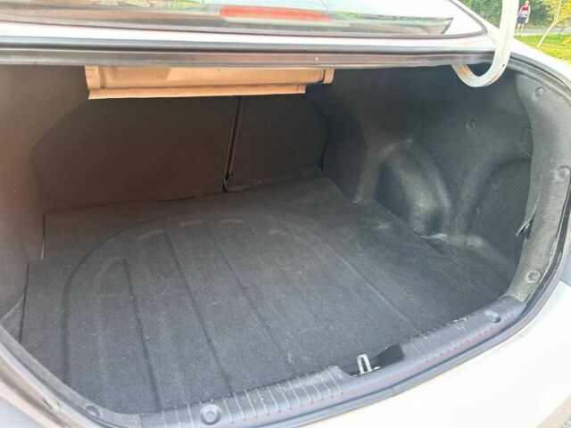 Белый Хендай Акцент, объемом двигателя 1.6 л и пробегом 112 тыс. км за 5700 $, фото 13 на Automoto.ua