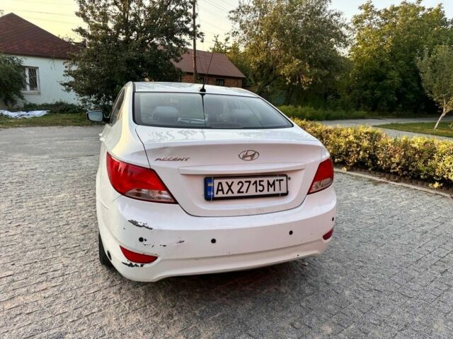 Белый Хендай Акцент, объемом двигателя 1.6 л и пробегом 112 тыс. км за 5700 $, фото 6 на Automoto.ua