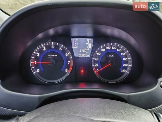 Белый Хендай Акцент, объемом двигателя 1.4 л и пробегом 92 тыс. км за 9499 $, фото 12 на Automoto.ua