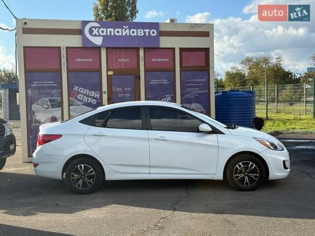 Білий Хендай Акцент, об'ємом двигуна 1.59 л та пробігом 162 тис. км за 8100 $, фото 4 на Automoto.ua