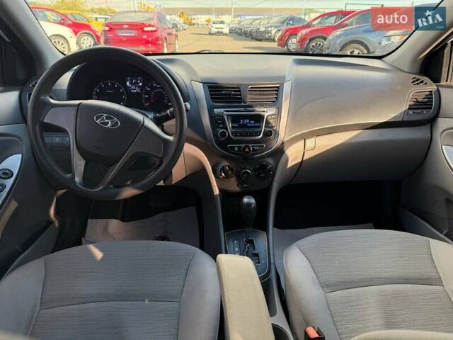 Білий Хендай Акцент, об'ємом двигуна 1.59 л та пробігом 162 тис. км за 8100 $, фото 10 на Automoto.ua