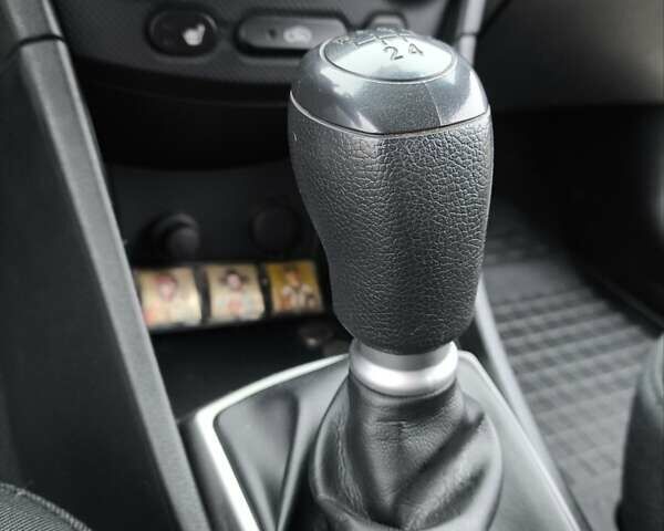 Белый Хендай Акцент, объемом двигателя 1.4 л и пробегом 92 тыс. км за 9499 $, фото 14 на Automoto.ua