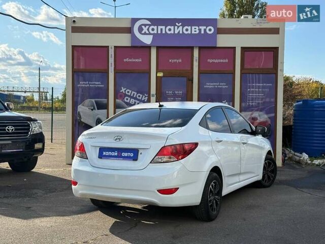 Білий Хендай Акцент, об'ємом двигуна 1.59 л та пробігом 162 тис. км за 8100 $, фото 3 на Automoto.ua