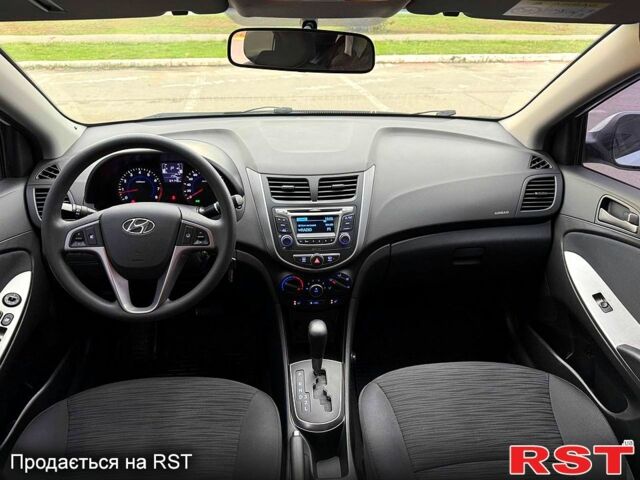 Білий Хендай Акцент, об'ємом двигуна 1.4 л та пробігом 64 тис. км за 12800 $, фото 12 на Automoto.ua