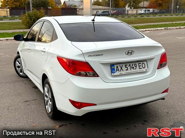 Білий Хендай Акцент, об'ємом двигуна 1.4 л та пробігом 64 тис. км за 12800 $, фото 3 на Automoto.ua