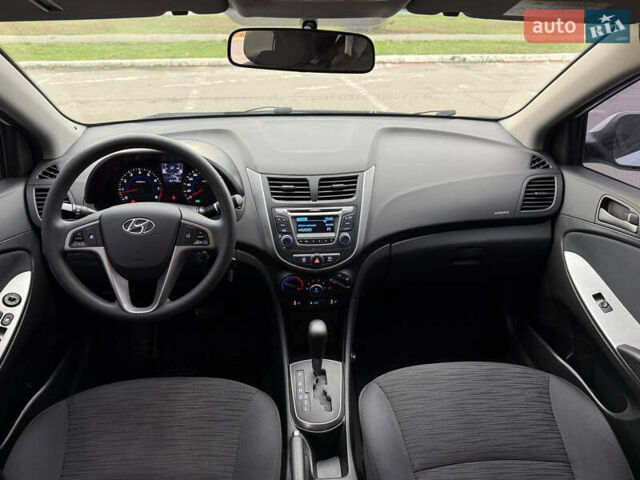 Белый Хендай Акцент, объемом двигателя 1.4 л и пробегом 64 тыс. км за 12800 $, фото 24 на Automoto.ua