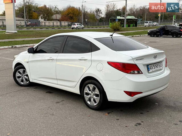 Белый Хендай Акцент, объемом двигателя 1.4 л и пробегом 64 тыс. км за 12800 $, фото 9 на Automoto.ua