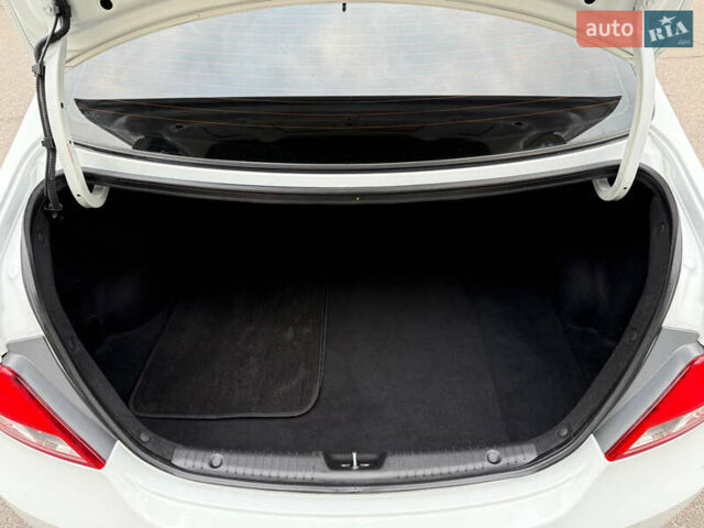Белый Хендай Акцент, объемом двигателя 1.4 л и пробегом 64 тыс. км за 12800 $, фото 40 на Automoto.ua