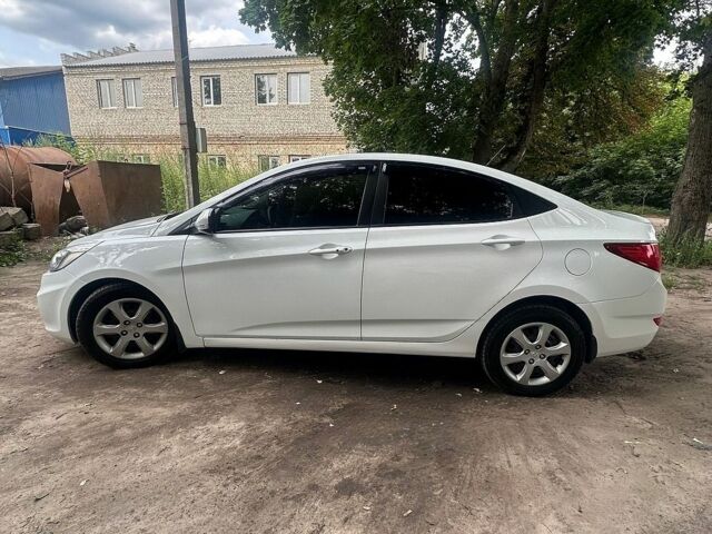 Білий Хендай Акцент, об'ємом двигуна 1.59 л та пробігом 232 тис. км за 8500 $, фото 2 на Automoto.ua