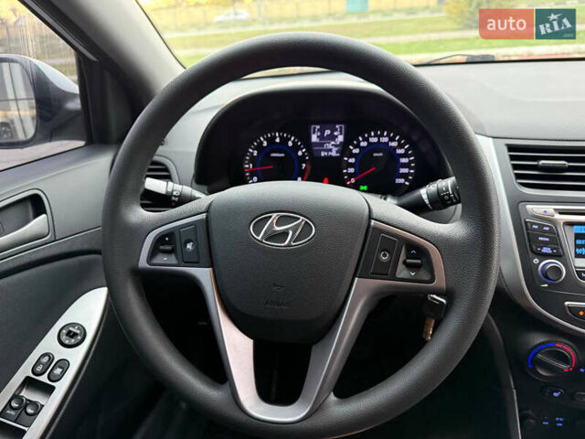 Белый Хендай Акцент, объемом двигателя 1.4 л и пробегом 64 тыс. км за 12800 $, фото 35 на Automoto.ua