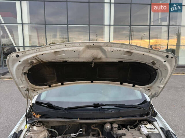 Белый Хендай Акцент, объемом двигателя 1.4 л и пробегом 64 тыс. км за 12800 $, фото 39 на Automoto.ua