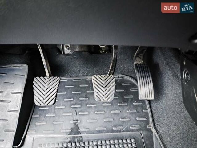 Белый Хендай Акцент, объемом двигателя 1.4 л и пробегом 92 тыс. км за 9499 $, фото 16 на Automoto.ua