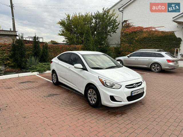 Хендай Акцент 2016 в Киеве на Automoto.ua Белый Хендай Акцент, объемом двигателя 1.6 л и пробегом 193 тыс. км за 7500 $, фото 2 на Automoto.ua