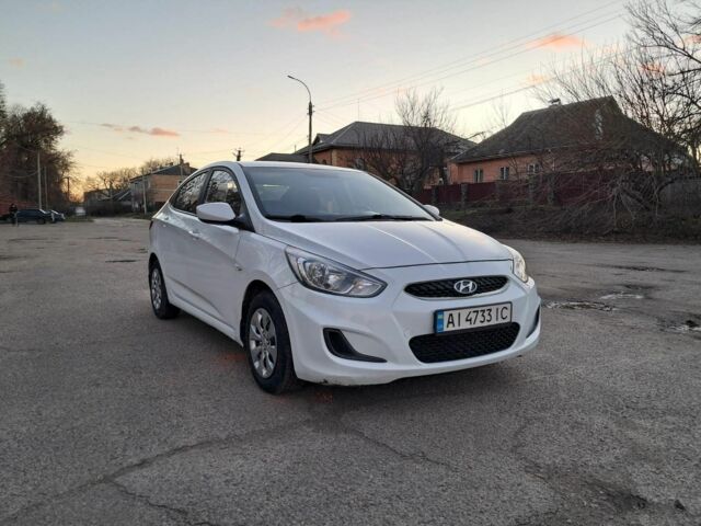 Белый Хендай Акцент, объемом двигателя 1.4 л и пробегом 195 тыс. км за 6900 $, фото 1 на Automoto.ua
