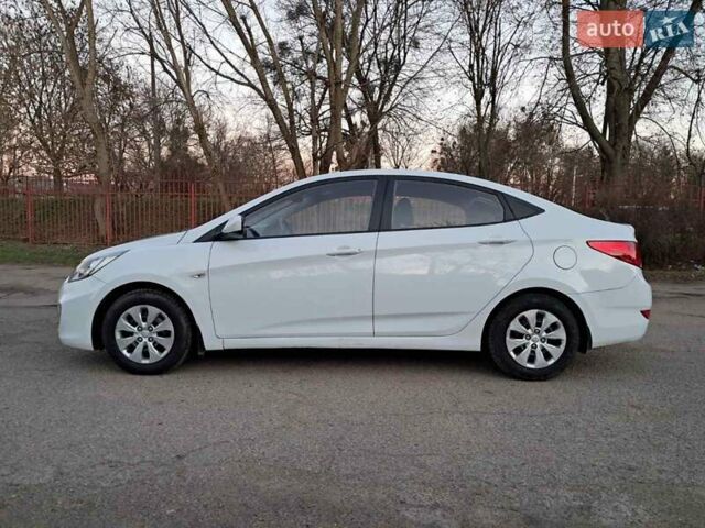 Белый Хендай Акцент, объемом двигателя 1.4 л и пробегом 199 тыс. км за 6900 $, фото 11 на Automoto.ua