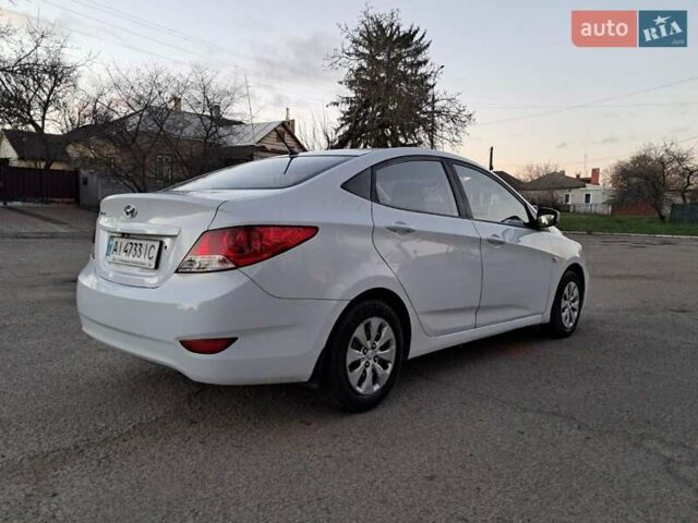 Белый Хендай Акцент, объемом двигателя 1.4 л и пробегом 199 тыс. км за 6900 $, фото 7 на Automoto.ua