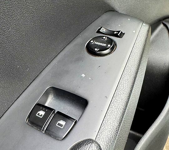 Белый Хендай Акцент, объемом двигателя 1.4 л и пробегом 128 тыс. км за 9800 $, фото 11 на Automoto.ua
