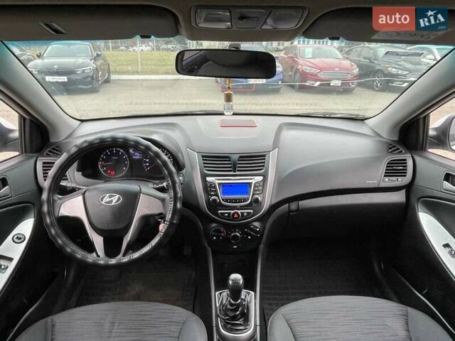 Белый Хендай Акцент, объемом двигателя 1.4 л и пробегом 208 тыс. км за 6990 $, фото 11 на Automoto.ua