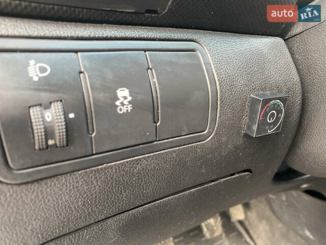 Білий Хендай Акцент, об'ємом двигуна 1.37 л та пробігом 200 тис. км за 6000 $, фото 22 на Automoto.ua