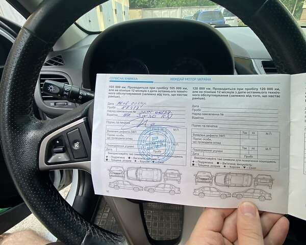 Белый Хендай Акцент, объемом двигателя 1.58 л и пробегом 94 тыс. км за 10300 $, фото 8 на Automoto.ua