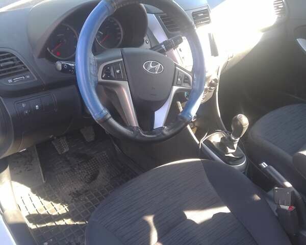 Хендай Акцент 2018 в Надворной на Automoto.ua Белый Хендай Акцент, объемом двигателя 1.58 л и пробегом 79 тыс. км за 11800 $, фото 4 на Automoto.ua