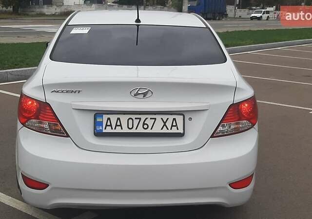 Хендай Акцент 2018 в Киеве на Automoto.ua Белый Хендай Акцент, объемом двигателя 1.37 л и пробегом 206 тыс. км за 6950 $, фото 3 на Automoto.ua