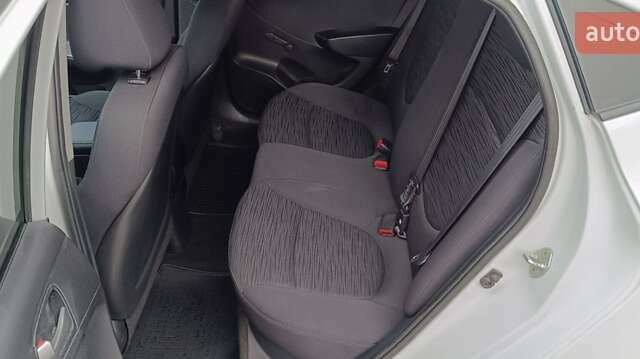 Білий Хендай Акцент, об'ємом двигуна 1.4 л та пробігом 235 тис. км за 6470 $, фото 12 на Automoto.ua