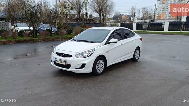 Белый Хендай Акцент, объемом двигателя 1.4 л и пробегом 235 тыс. км за 6400 $, фото 10 на Automoto.ua