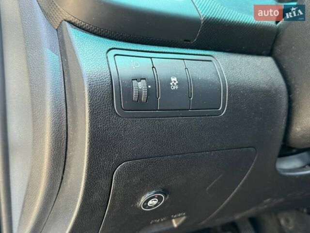 Белый Хендай Акцент, объемом двигателя 1.37 л и пробегом 267 тыс. км за 6990 $, фото 18 на Automoto.ua