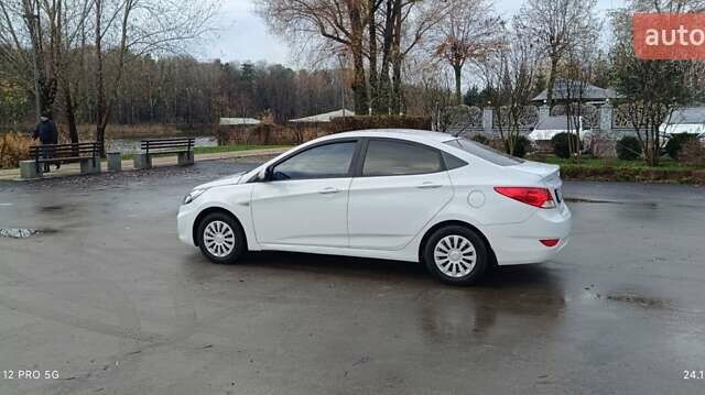 Белый Хендай Акцент, объемом двигателя 1.4 л и пробегом 235 тыс. км за 6400 $, фото 8 на Automoto.ua