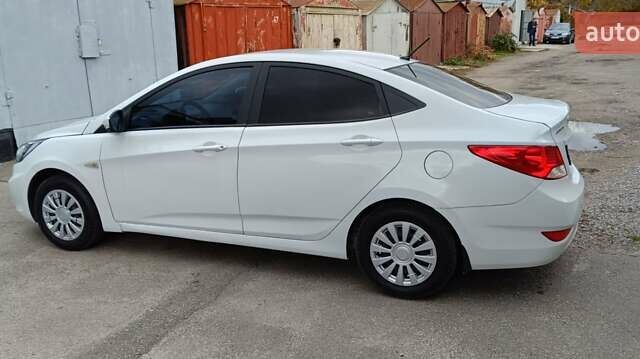 Білий Хендай Акцент, об'ємом двигуна 1.4 л та пробігом 235 тис. км за 6470 $, фото 11 на Automoto.ua