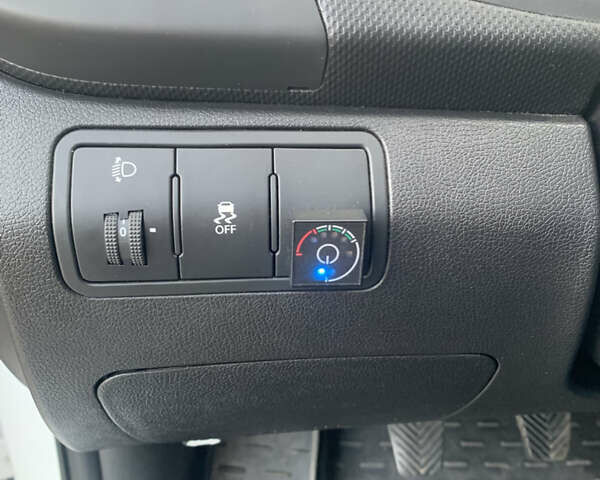 Белый Хендай Акцент, объемом двигателя 1.4 л и пробегом 111 тыс. км за 9500 $, фото 12 на Automoto.ua