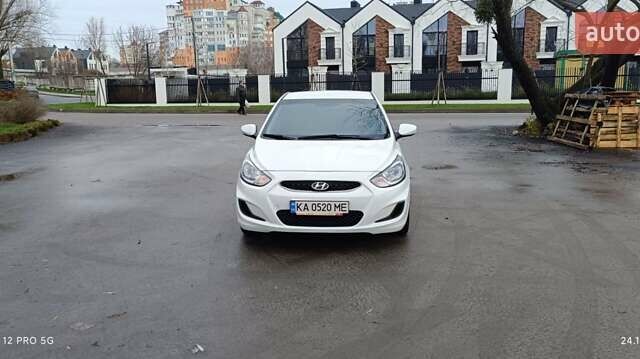 Белый Хендай Акцент, объемом двигателя 1.4 л и пробегом 235 тыс. км за 6400 $, фото 11 на Automoto.ua