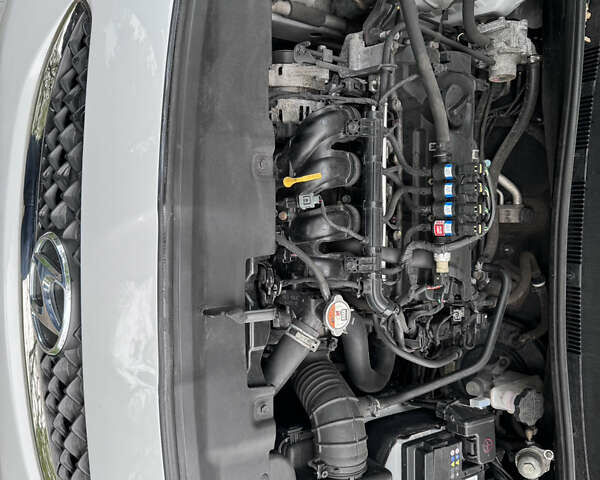 Белый Хендай Акцент, объемом двигателя 1.4 л и пробегом 110 тыс. км за 9700 $, фото 6 на Automoto.ua