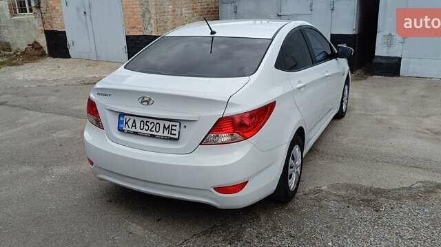 Білий Хендай Акцент, об'ємом двигуна 1.4 л та пробігом 235 тис. км за 6470 $, фото 1 на Automoto.ua