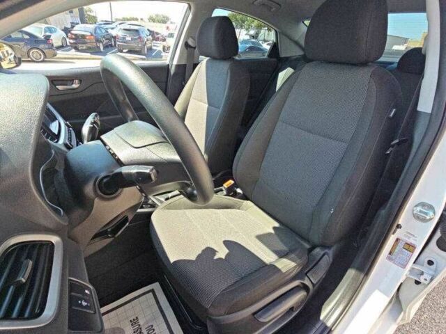 Хендай Акцент 2022 в Тернополе на Automoto.ua Белый Хендай Акцент, объемом двигателя 1.6 л и пробегом 31 тыс. км за 2800 $, фото 4 на Automoto.ua