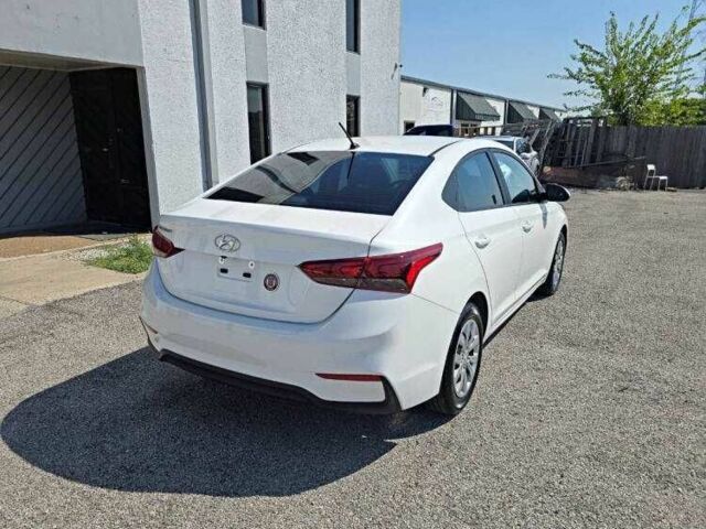 Хендай Акцент 2022 в Тернополе на Automoto.ua Белый Хендай Акцент, объемом двигателя 1.6 л и пробегом 31 тыс. км за 2800 $, фото 2 на Automoto.ua