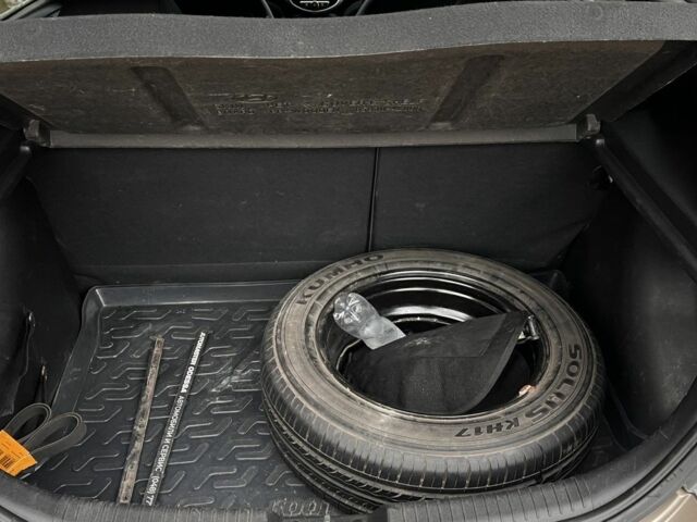 Бежевий Хендай Акцент, об'ємом двигуна 1.6 л та пробігом 148 тис. км за 8200 $, фото 5 на Automoto.ua