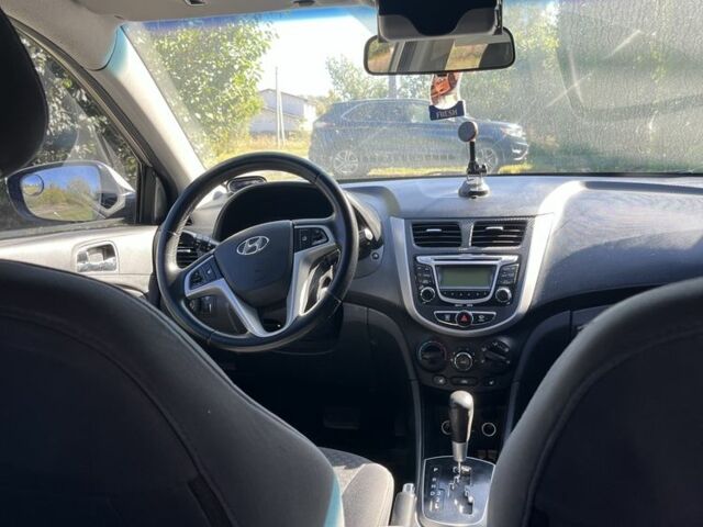 Бежевый Хендай Акцент, объемом двигателя 1.6 л и пробегом 201 тыс. км за 8500 $, фото 3 на Automoto.ua