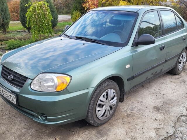 Бежевый Хендай Акцент, объемом двигателя 1.3 л и пробегом 250 тыс. км за 2000 $, фото 3 на Automoto.ua