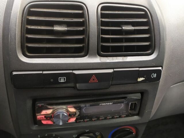 Бежевый Хендай Акцент, объемом двигателя 0 л и пробегом 147 тыс. км за 2900 $, фото 5 на Automoto.ua