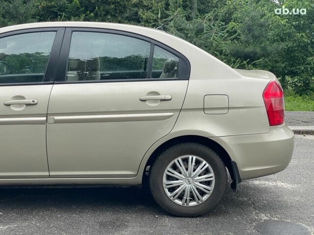 Бежевый Хендай Акцент, объемом двигателя 1.6 л и пробегом 182 тыс. км за 5690 $, фото 9 на Automoto.ua