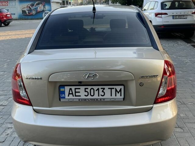 Бежевий Хендай Акцент, об'ємом двигуна 1.4 л та пробігом 160 тис. км за 4900 $, фото 1 на Automoto.ua