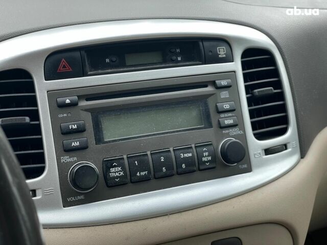 Бежевый Хендай Акцент, объемом двигателя 1.6 л и пробегом 182 тыс. км за 5690 $, фото 18 на Automoto.ua