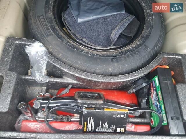 Бежевый Хендай Акцент, объемом двигателя 1.4 л и пробегом 112 тыс. км за 5800 $, фото 8 на Automoto.ua