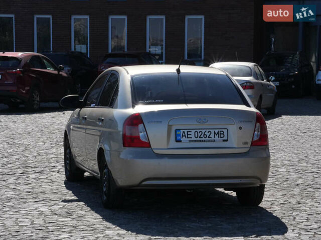 Бежевый Хендай Акцент, объемом двигателя 1.49 л и пробегом 335 тыс. км за 4100 $, фото 2 на Automoto.ua