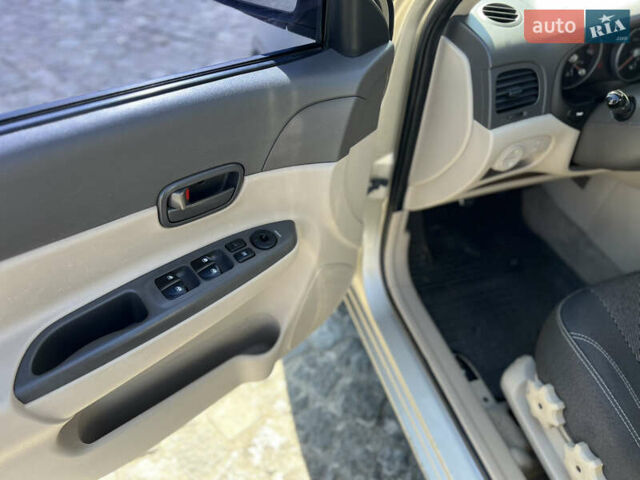 Бежевый Хендай Акцент, объемом двигателя 1.49 л и пробегом 335 тыс. км за 4100 $, фото 11 на Automoto.ua