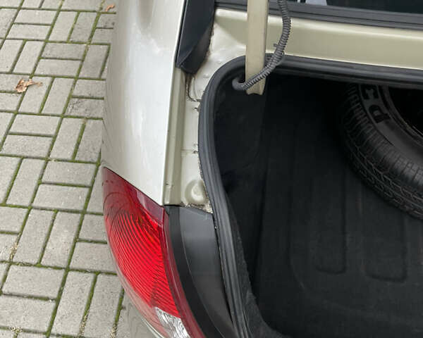 Хендай Акцент 2008 в Прилуках на Automoto.ua Бежевый Хендай Акцент, объемом двигателя 1.4 л и пробегом 226 тыс. км за 4450 $, фото 31 на Automoto.ua